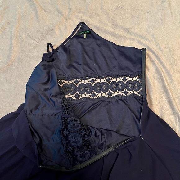 |4 for $20| 🤍CALS - lace and buttons mini dress - Picture 5 of 8